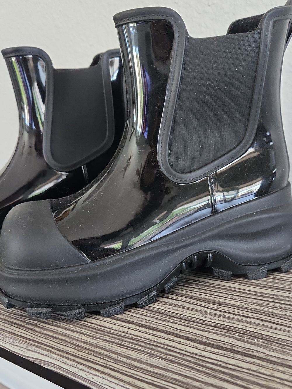 NWOT..Black Patent Chelsea Rain Boots